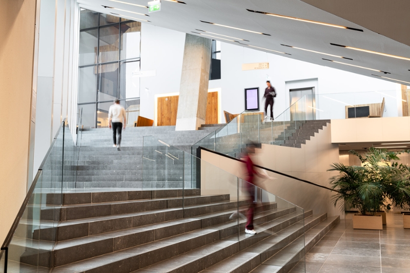 Interieur van het gerechtsgebouw in Zwolle